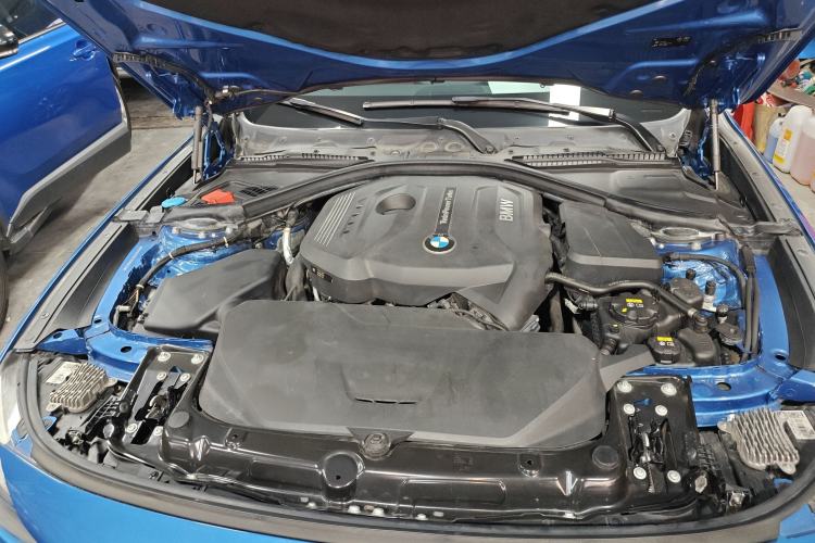 Used BMW 3 Series GT 2017 330i xDrive M Sport Engine Bay