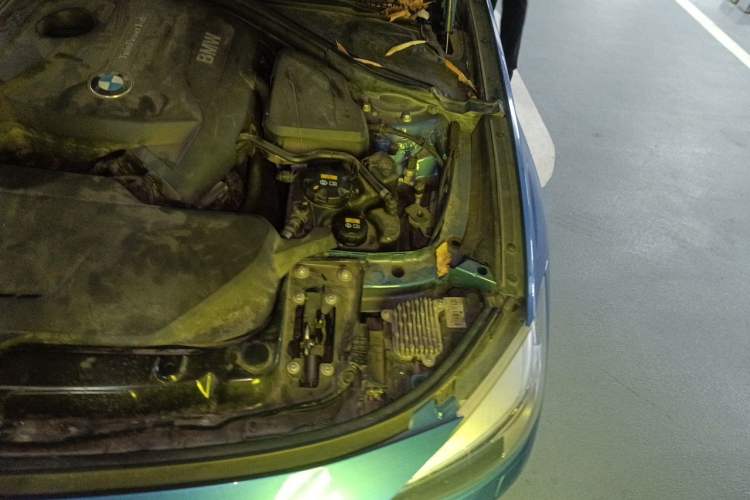 Used BMW 3 Series GT 2017 330i xDrive M Sport Engine Bay Left