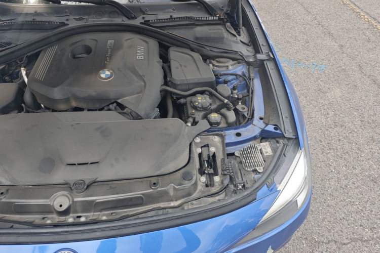 Used BMW 3 Series GT 2017 320i M Sport Engine Bay Left