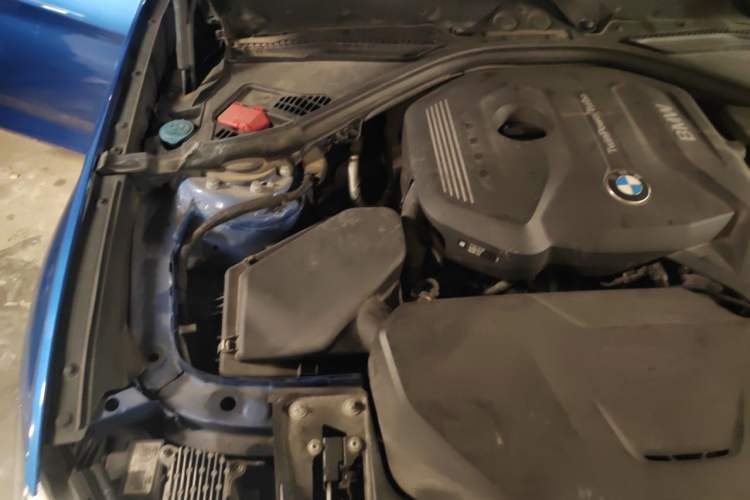 Used BMW 3 Series GT 2017 320i M Sport Engine Bay Right