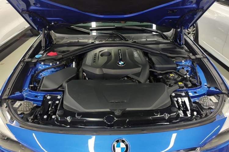 Used BMW 3 Series GT 2017 320i M Sport Engine Bay