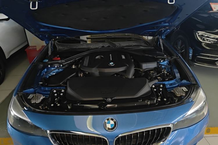 Used BMW 3 Series GT 2017 320i M Sport Engine Bay