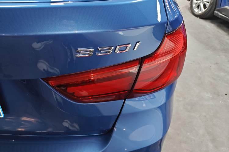 Used BMW 3 Series GT 2017 330i xDrive M Sport Exterior 6