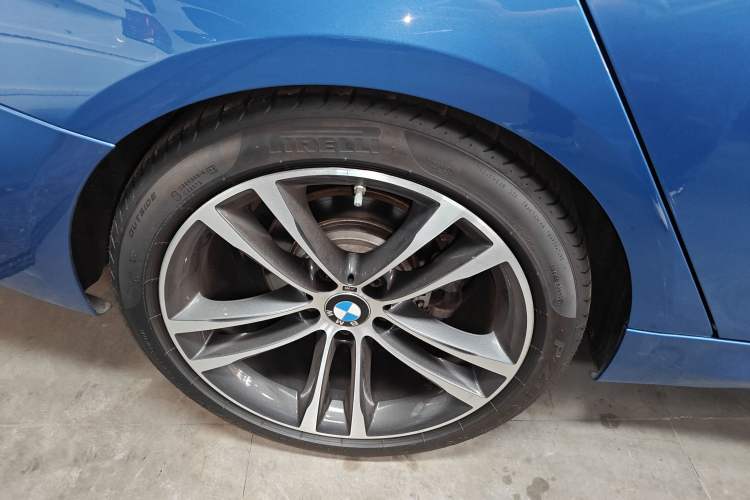 Used BMW 3 Series GT 2017 330i xDrive M Sport Exterior 8
