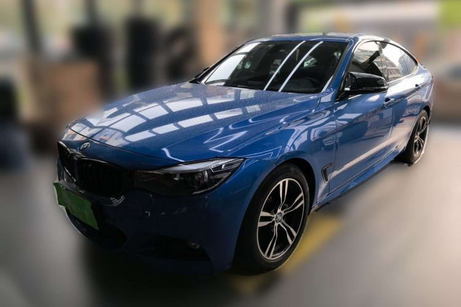 Used BMW 3 Series GT 2017 320i M Sport Front Left 45 Deg