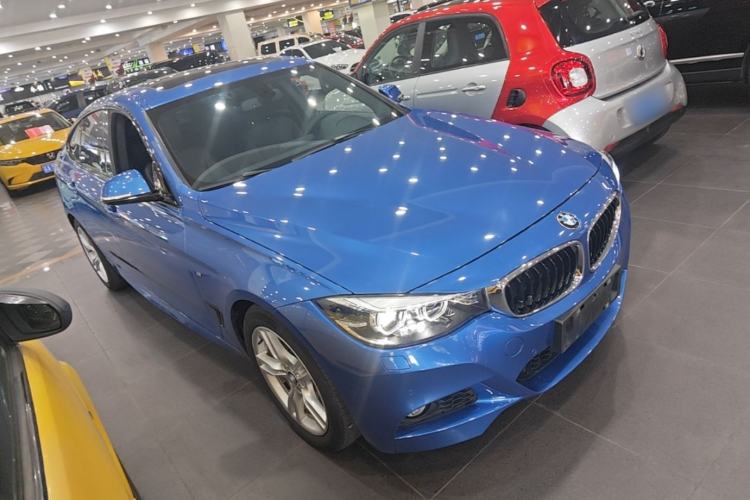 Used BMW 3 Series GT 2017 320i M Sport Front Right 45 Deg