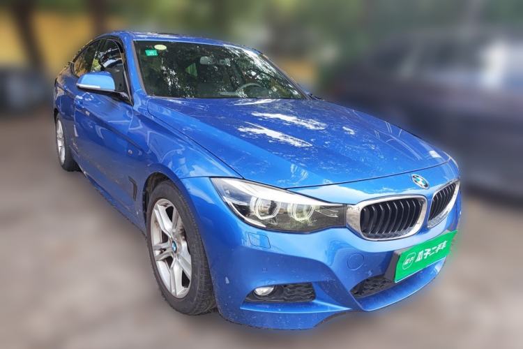 Used BMW 3 Series GT 2017 320i M Sport Front Right 45 Deg