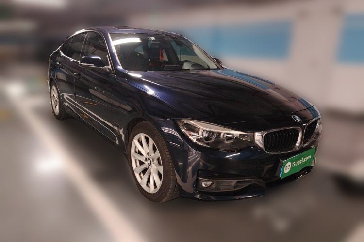 Used BMW 3 Series GT 2017 320i Sport Edition Front Right 45 Deg