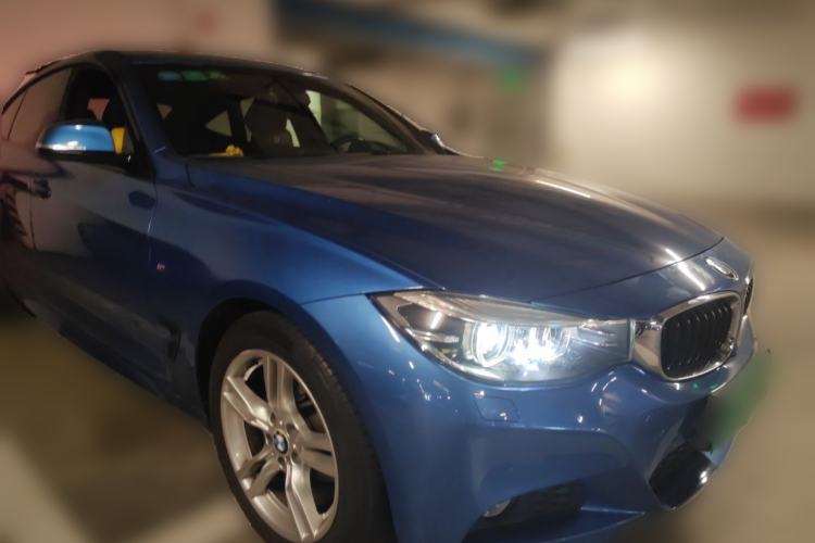Used BMW 3 Series GT 2017 320i M Sport Front Right 45 Deg