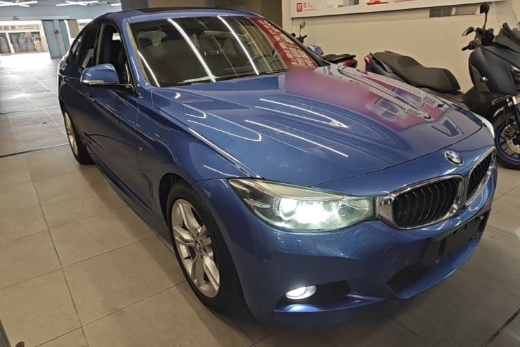 Used BMW 3 Series GT 2017 320i M Sport Front Right 45 Deg