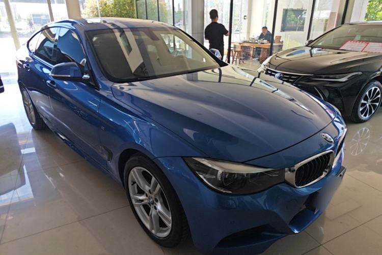 Used BMW 3 Series GT 2017 320i M Sport Front Right 45 Deg