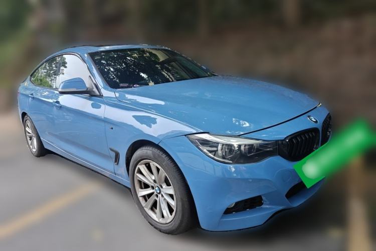 Used BMW 3 Series GT 2017 320i Sport Edition Front Right 45 Deg