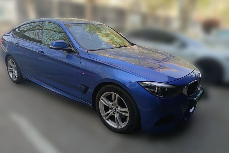 Used BMW 3 Series GT 2017 330i xDrive M Sport Front Right 45 Deg