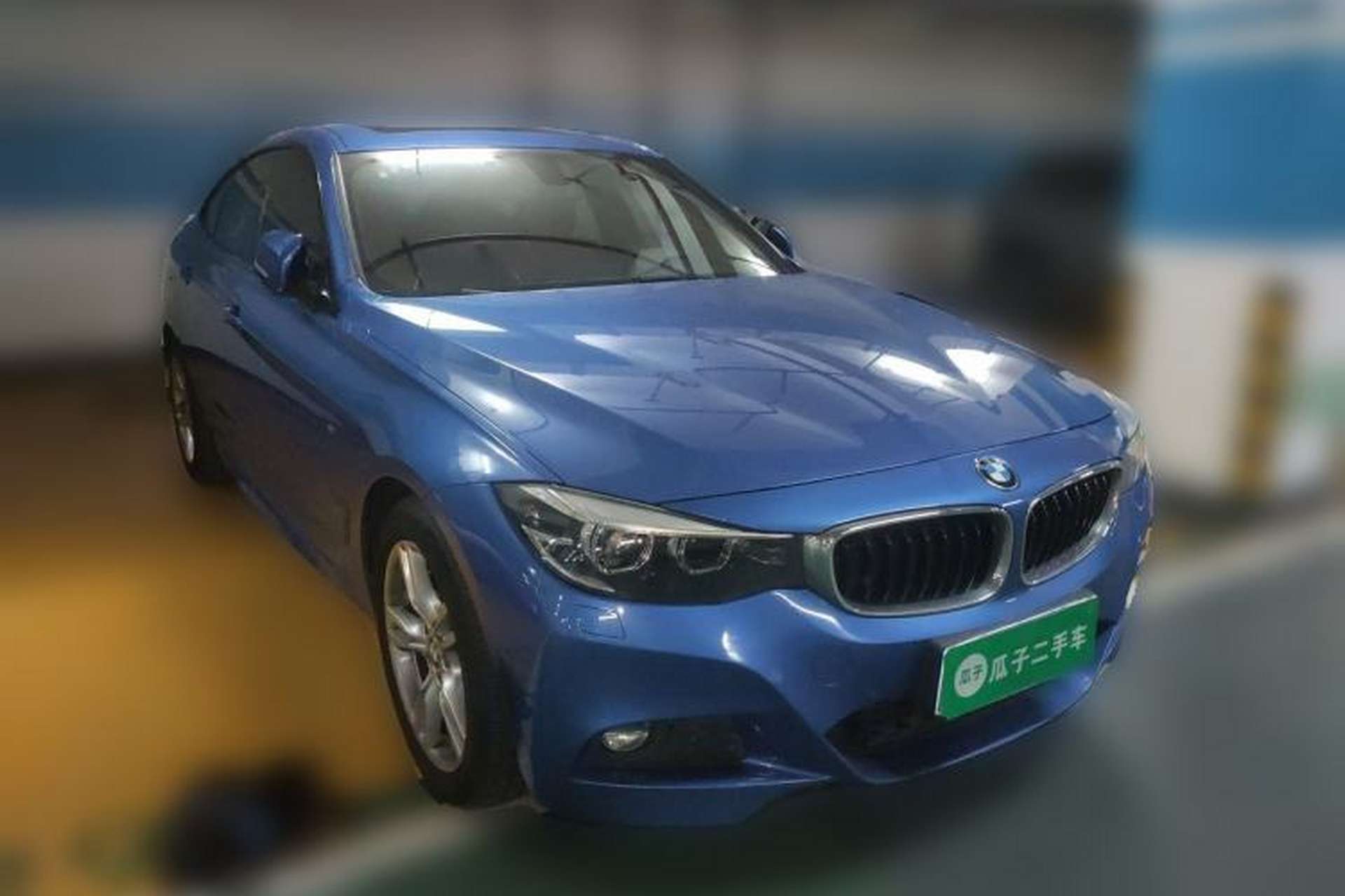 Used BMW 3 Series GT 2017 330i xDrive M Sport Front Right 45 Deg