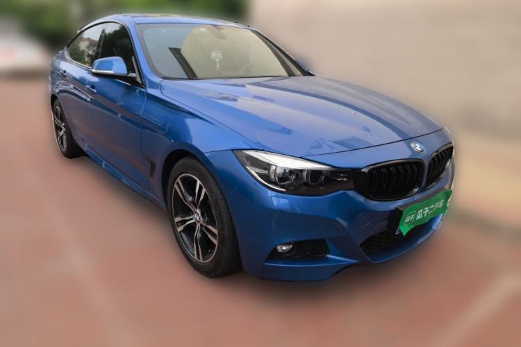 Used BMW 3 Series GT 2017 320i M Sport Front Right 45 Deg