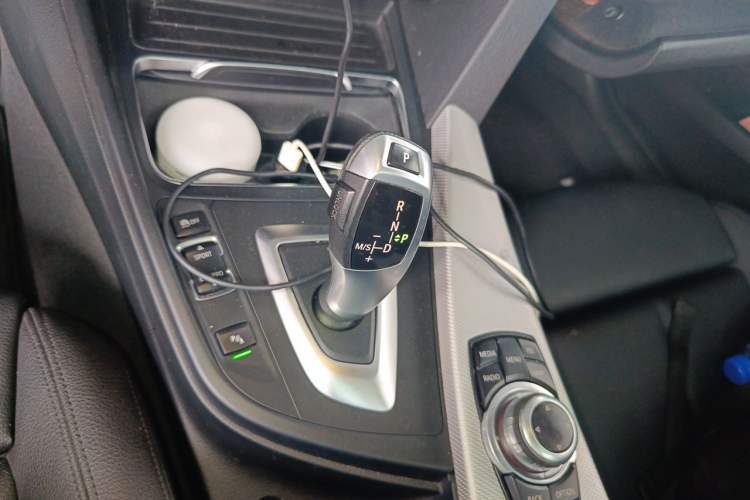 Used BMW 3 Series GT 2017 320i M Sport Gear Lever