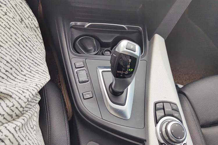 Used BMW 3 Series GT 2017 320i M Sport Gear Lever