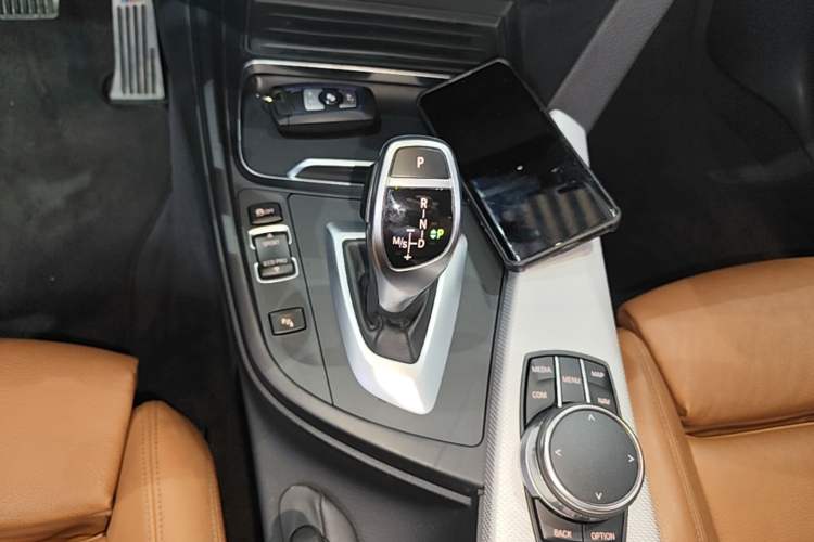 Used BMW 3 Series GT 2017 330i xDrive M Sport Gear Lever