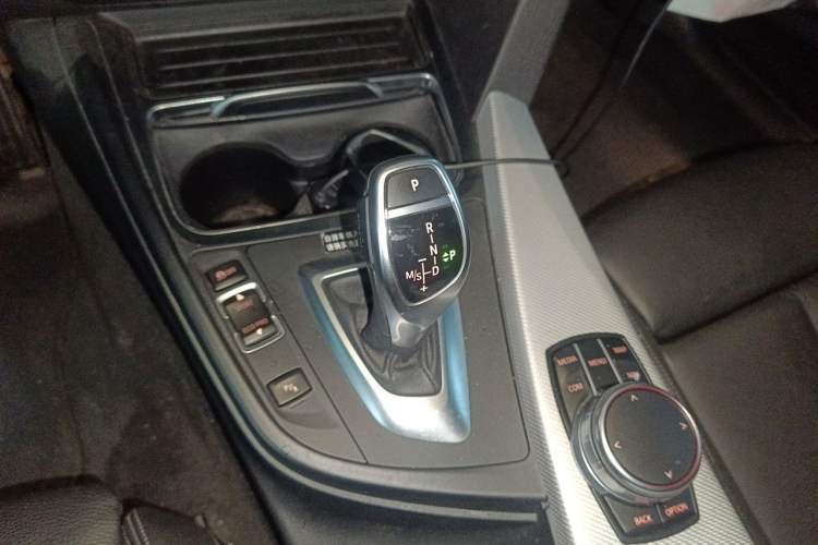 Used BMW 3 Series GT 2017 330i xDrive M Sport Gear Lever
