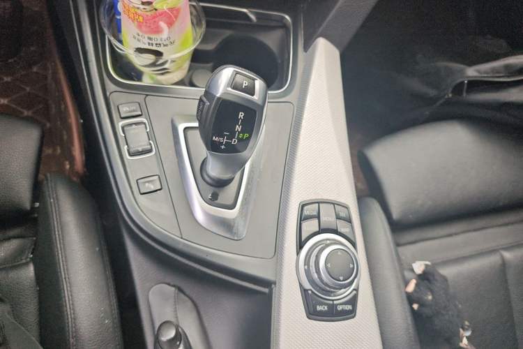 Used BMW 3 Series GT 2017 320i M Sport Gear Lever