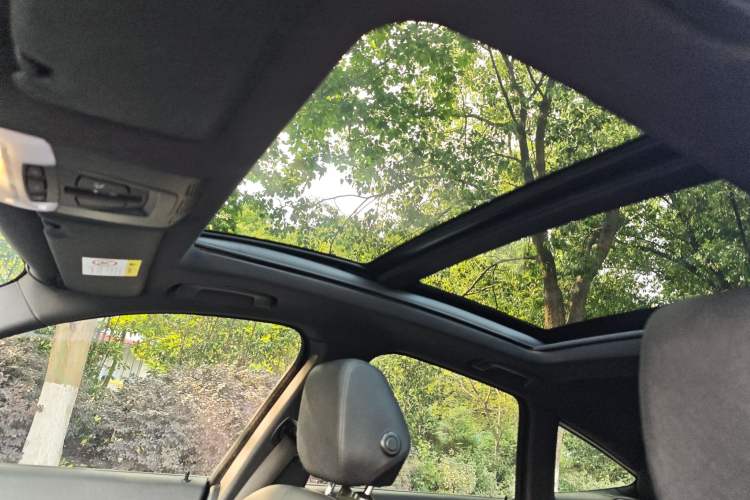 Used BMW 3 Series GT 2017 320i M Sport Headliner