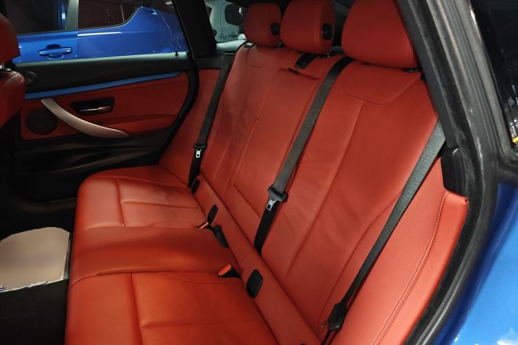 Used BMW 3 Series GT 2017 330i xDrive M Sport Interior 4