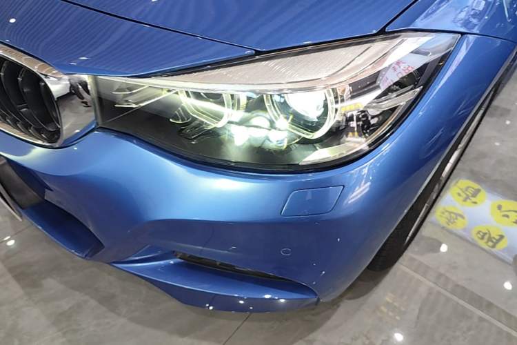 Used BMW 3 Series GT 2017 330i xDrive M Sport Left Front Headlight