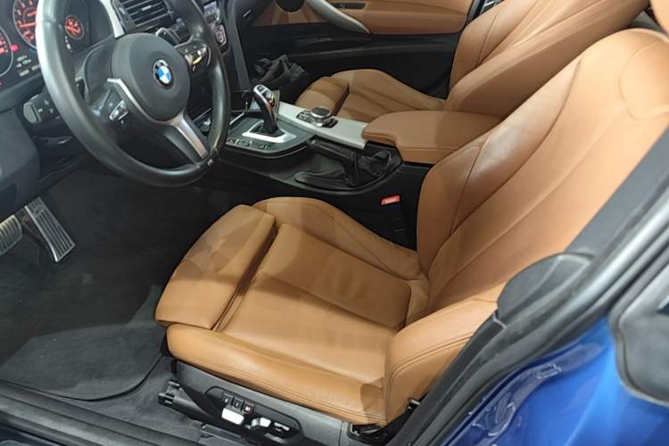 Used BMW 3 Series GT 2017 330i xDrive M Sport Left Front Seat