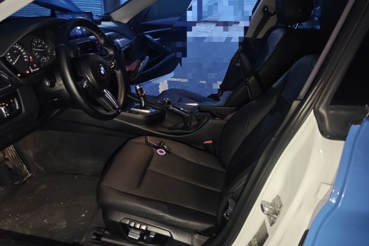 Used BMW 3 Series GT 2017 320i Sport Edition Left Front Seat