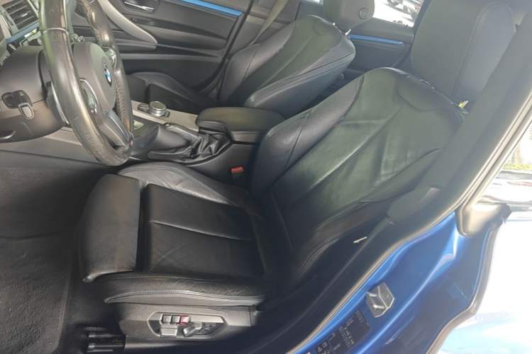 Used BMW 3 Series GT 2017 330i xDrive M Sport Left Front Seat