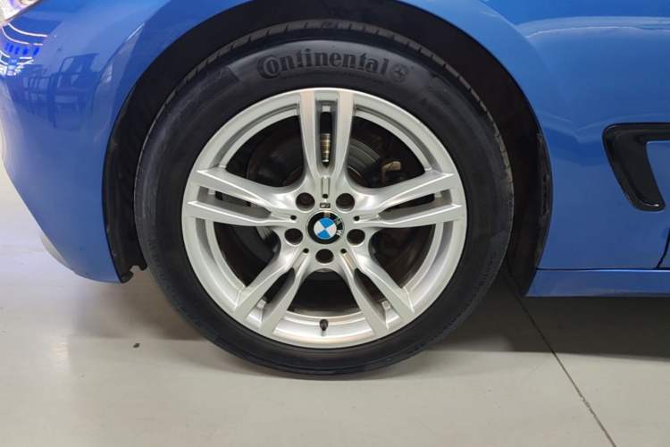 Used BMW 3 Series GT 2017 320i M Sport Left Front Wheel Hub