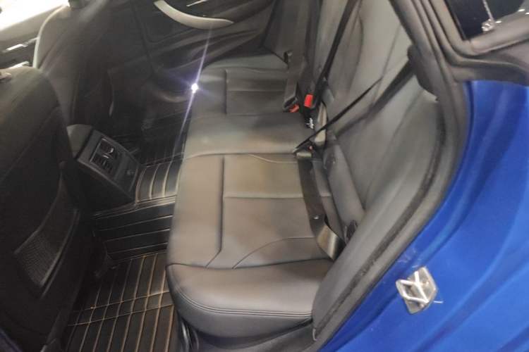 Used BMW 3 Series GT 2017 320i M Sport Left Rear Seat