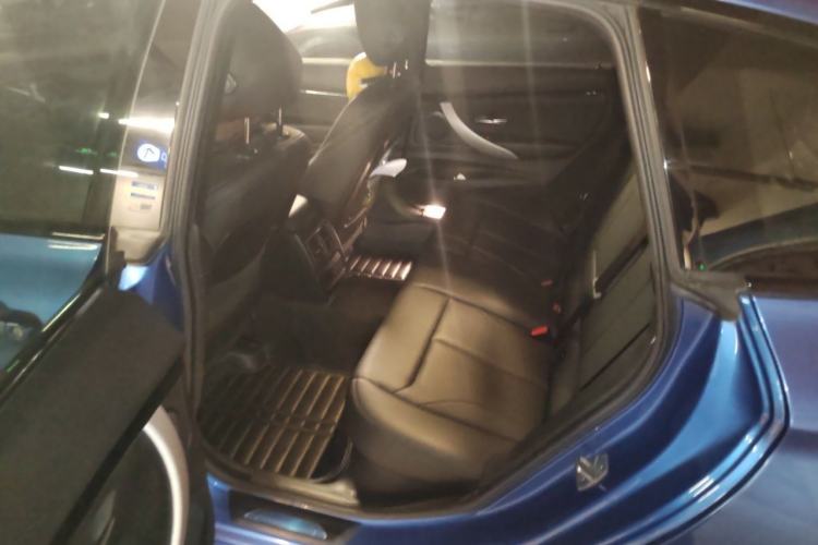 Used BMW 3 Series GT 2017 320i M Sport Left Rear Seat