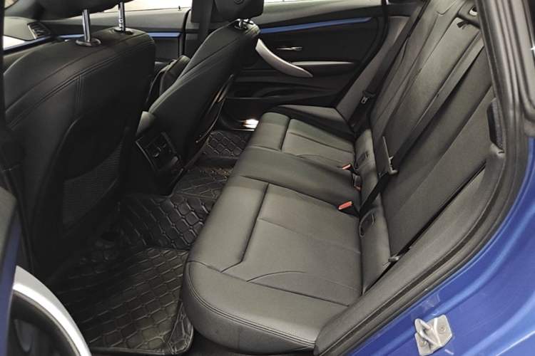 Used BMW 3 Series GT 2017 320i M Sport Left Rear Seat