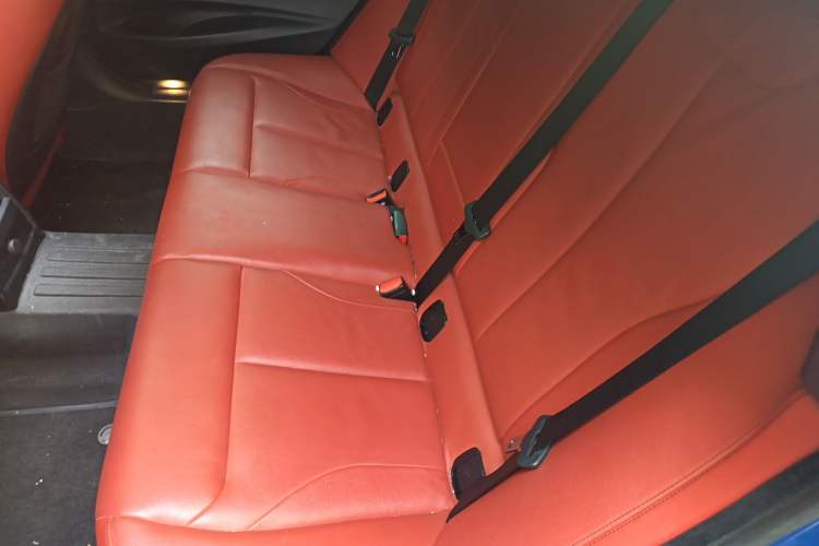 Used BMW 3 Series GT 2017 330i xDrive M Sport Left Rear Seat