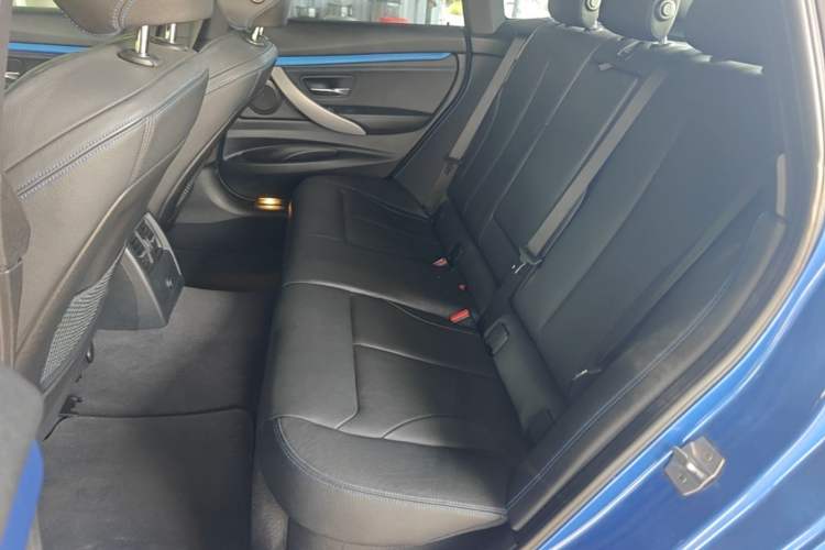 Used BMW 3 Series GT 2017 330i xDrive M Sport Left Rear Seat