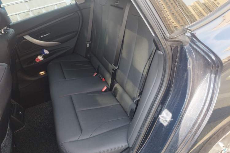 Used BMW 3 Series GT 2017 320i Sport Edition Left Rear Seat