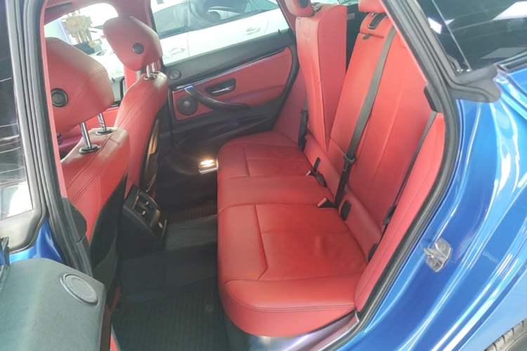 Used BMW 3 Series GT 2017 330i xDrive M Sport Left Rear Seat