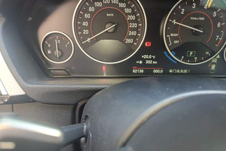 Used BMW 3 Series GT 2017 330i xDrive M Sport Odometer Close Up