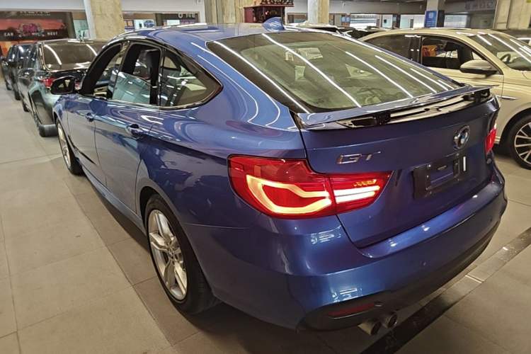 Used BMW 3 Series GT 2017 320i M Sport Rear Left 45 Deg