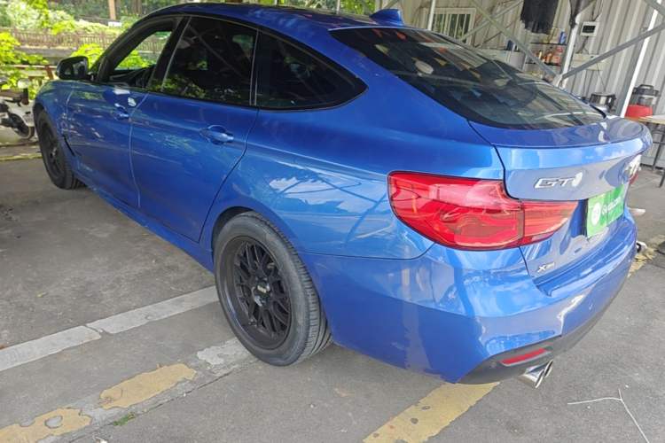 Used BMW 3 Series GT 2017 330i xDrive M Sport Rear Left 45 Deg