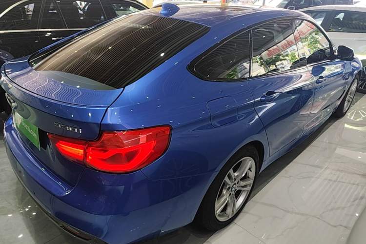 Used BMW 3 Series GT 2017 330i xDrive M Sport Rear Right 45 Deg