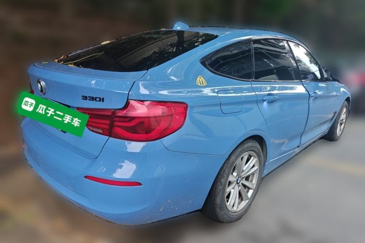 Used BMW 3 Series GT 2017 320i Sport Edition Rear Right 45 Deg
