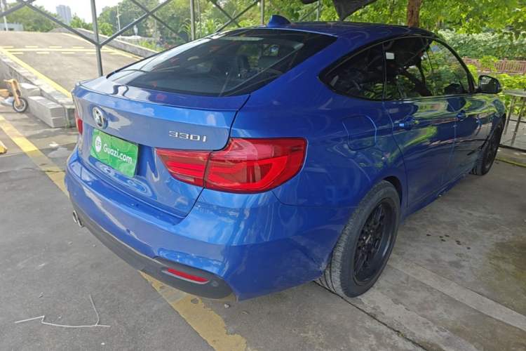Used BMW 3 Series GT 2017 330i xDrive M Sport Rear Right 45 Deg