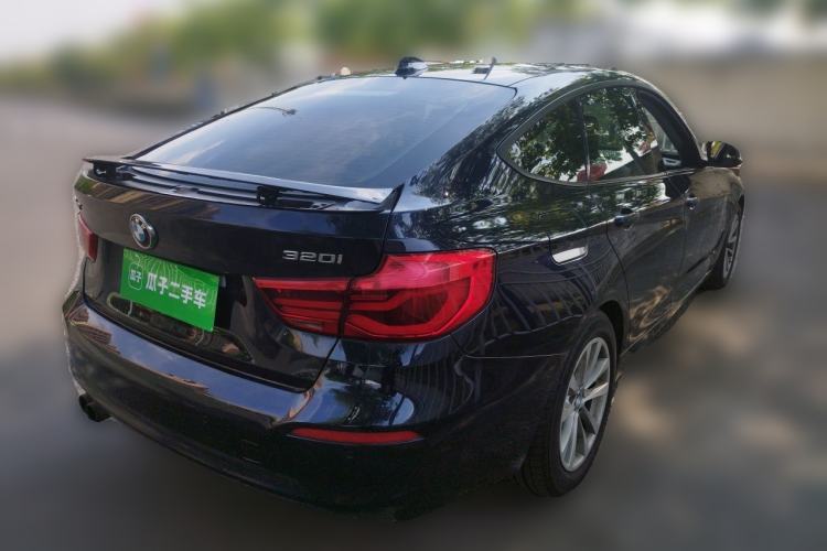 Used BMW 3 Series GT 2017 320i Sport Edition Rear Right 45 Deg