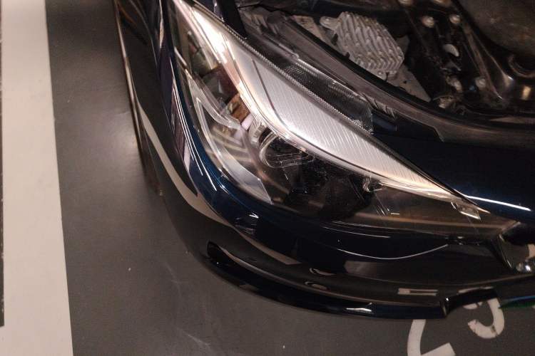 Used BMW 3 Series GT 2017 320i Sport Edition Right Front Headlight