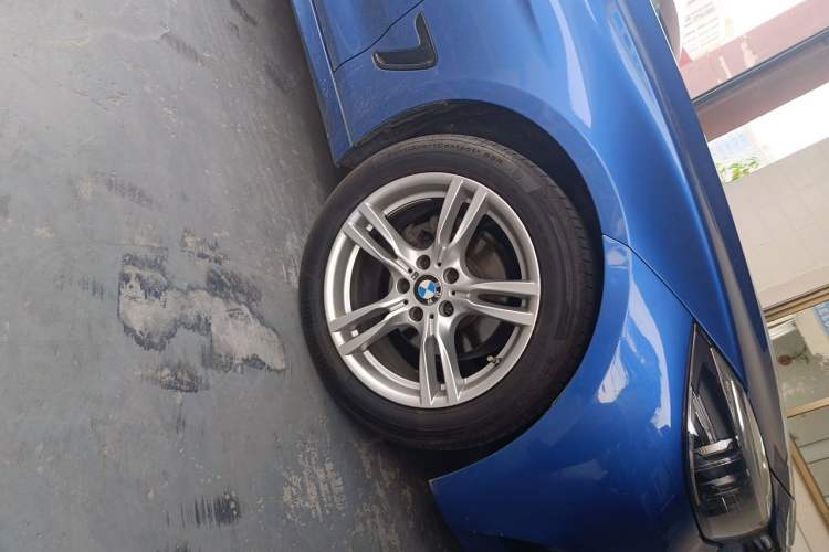 Used BMW 3 Series GT 2017 320i M Sport Right Front Wheel Hub