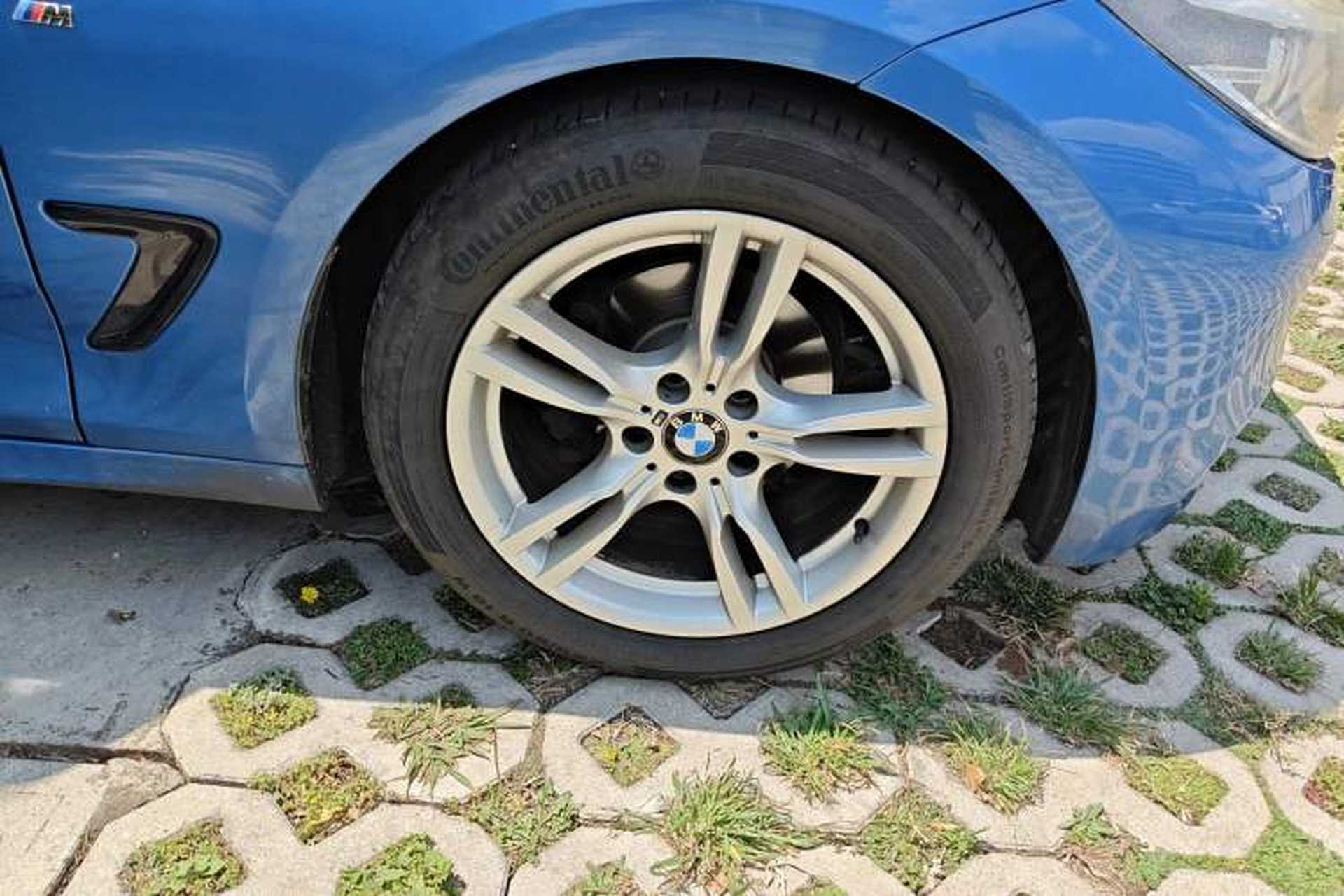 Used BMW 3 Series GT 2017 320i M Sport Right Front Wheel Hub