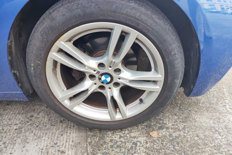 Used BMW 3 Series GT 2017 320i M Sport Right Front Wheel Hub