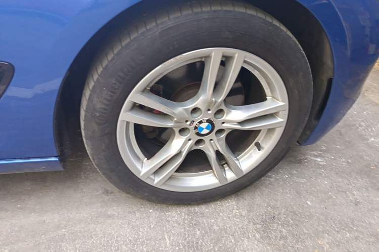 Used BMW 3 Series GT 2017 330i xDrive M Sport Right Front Wheel Hub